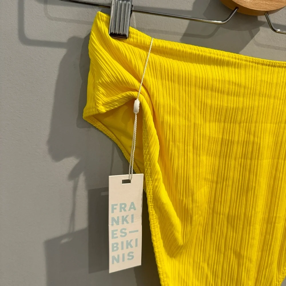 NWT Frankies Bikinis Anne Plisse Full Coverage Bottom in Pina Colada, Size L